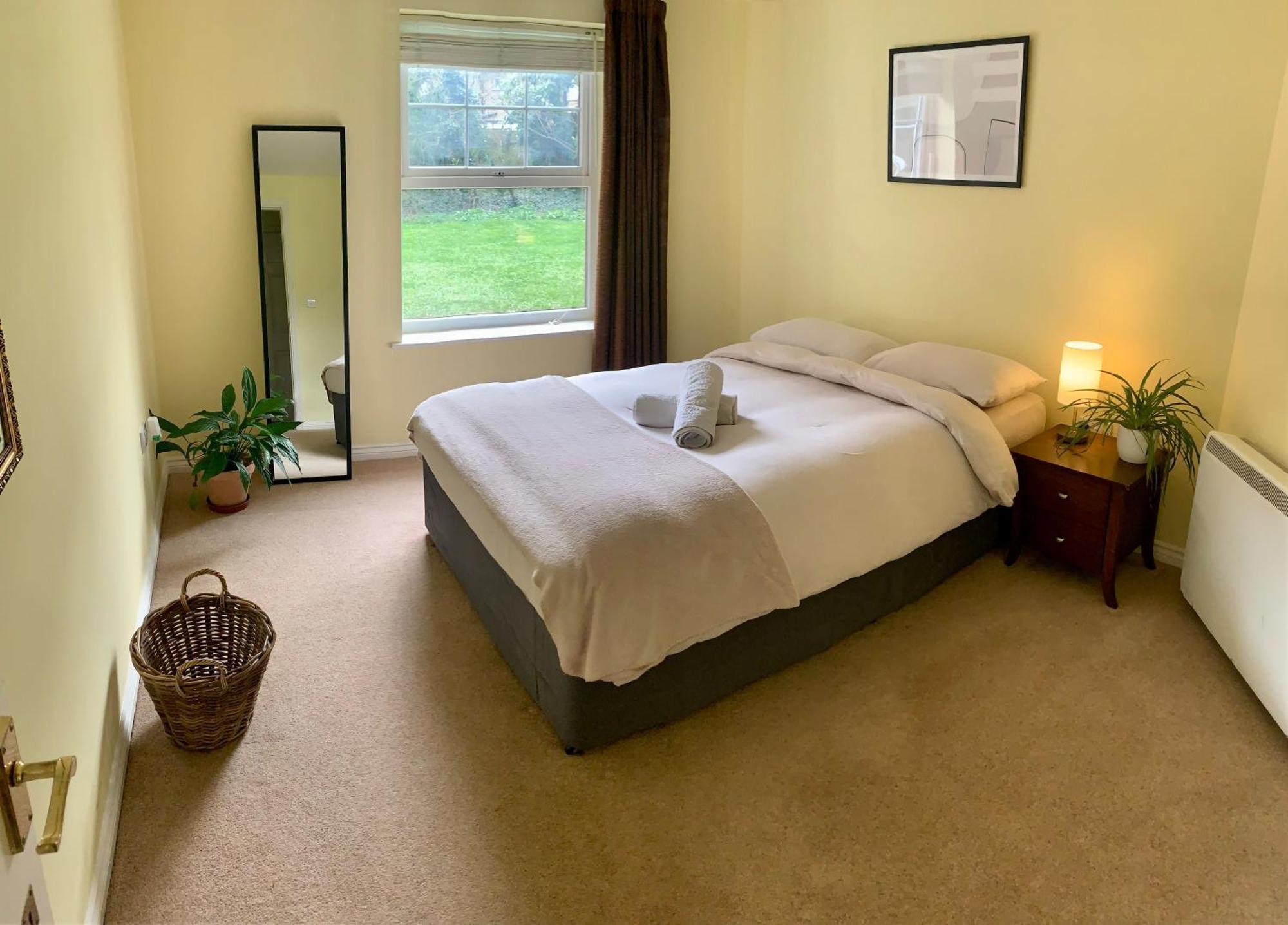 Апартаменты Peaceful Garden View Apt. Close To *